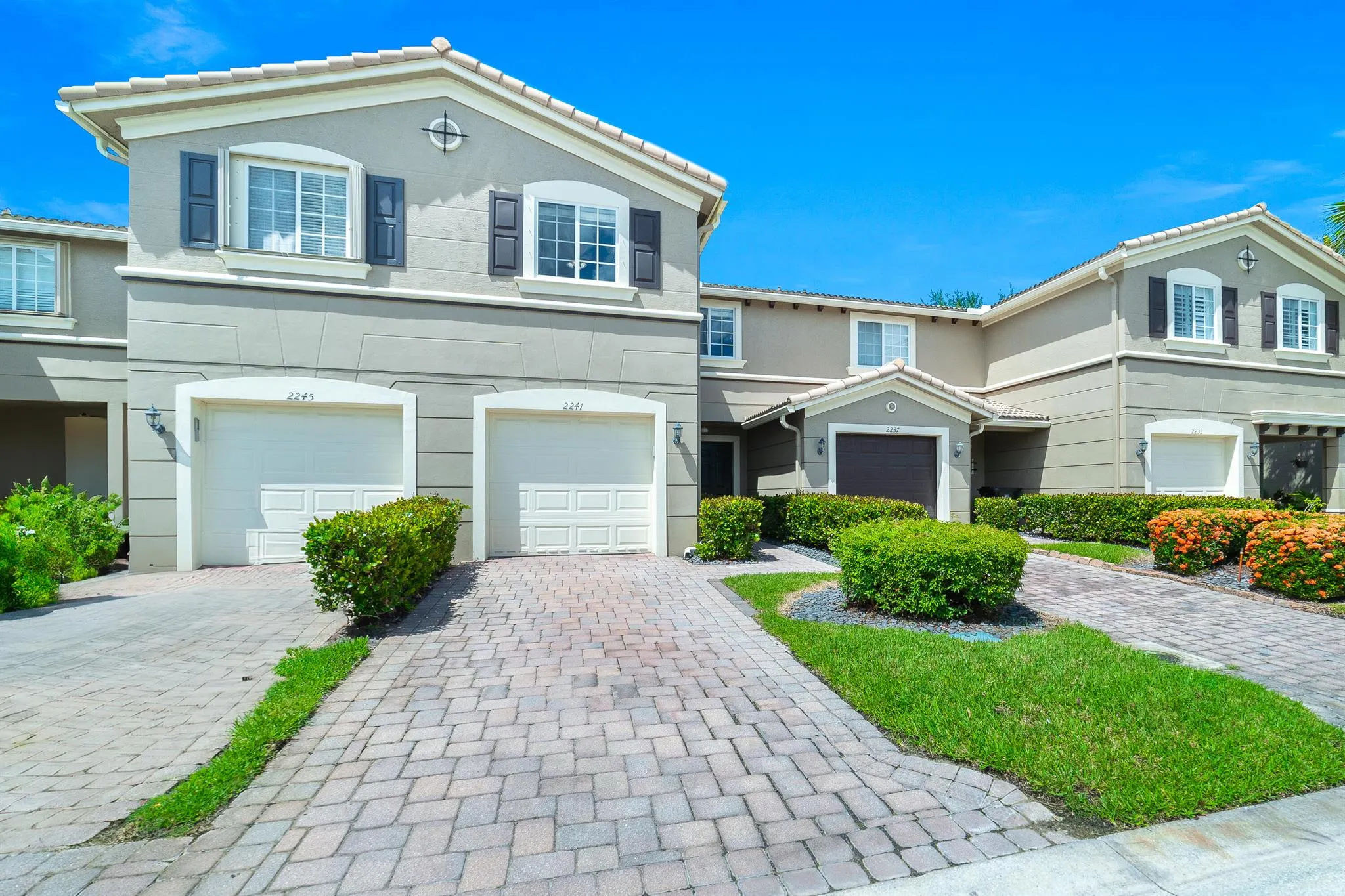 2241 SW Marshfield Court