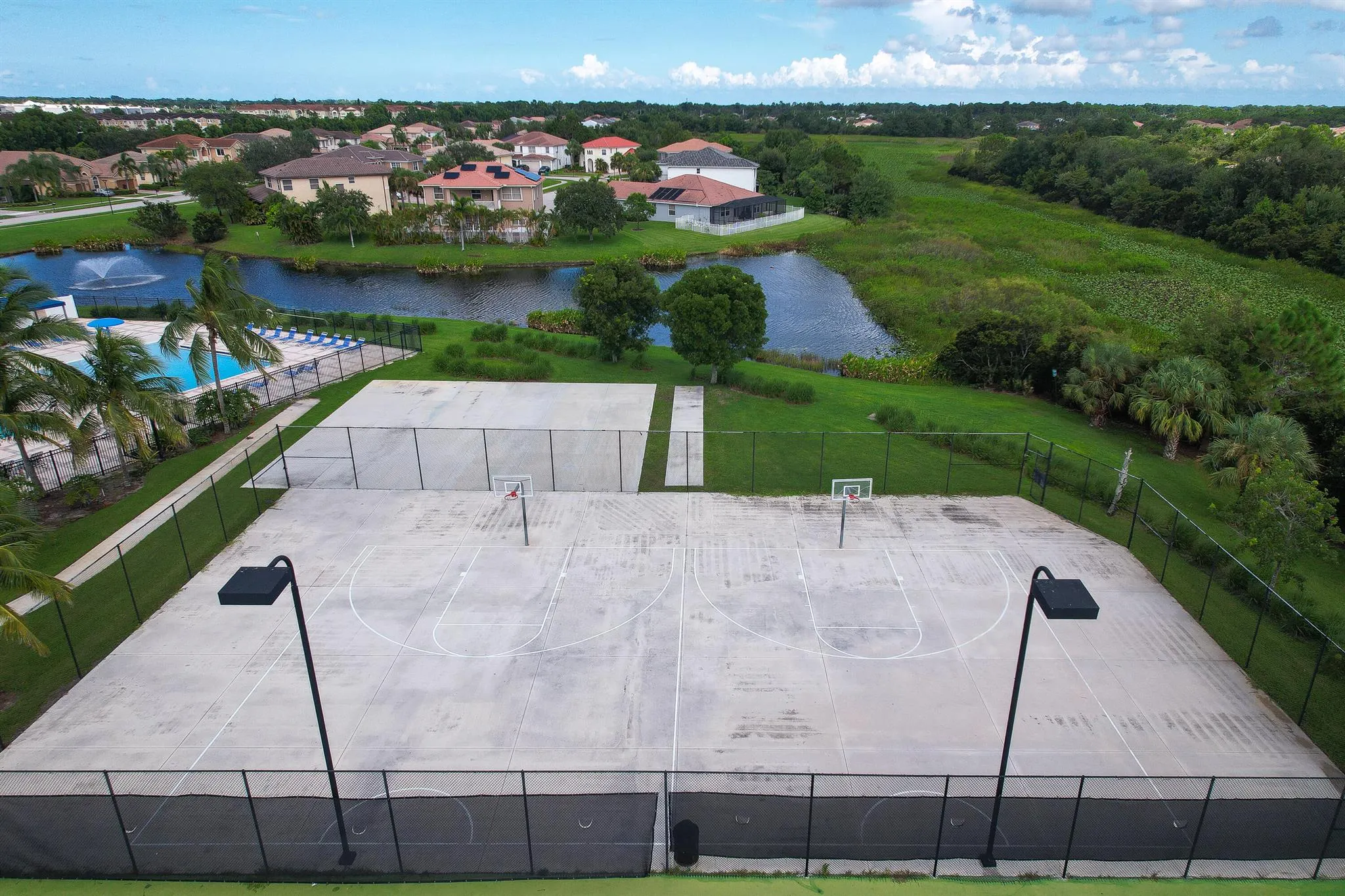 2241 SW Marshfield Court