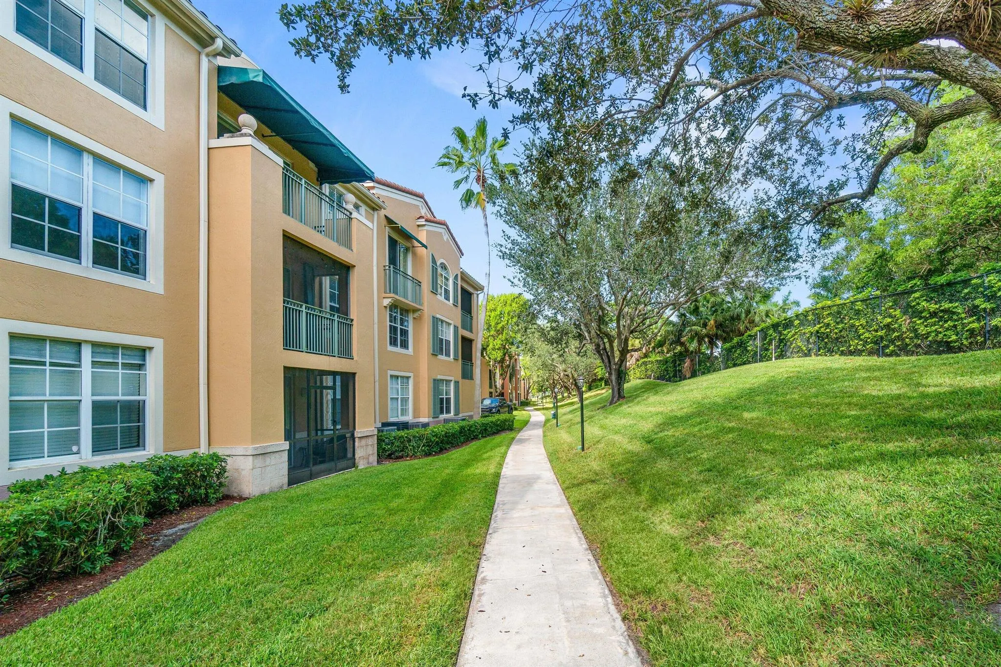 11770 Saint Andrews Place, #302