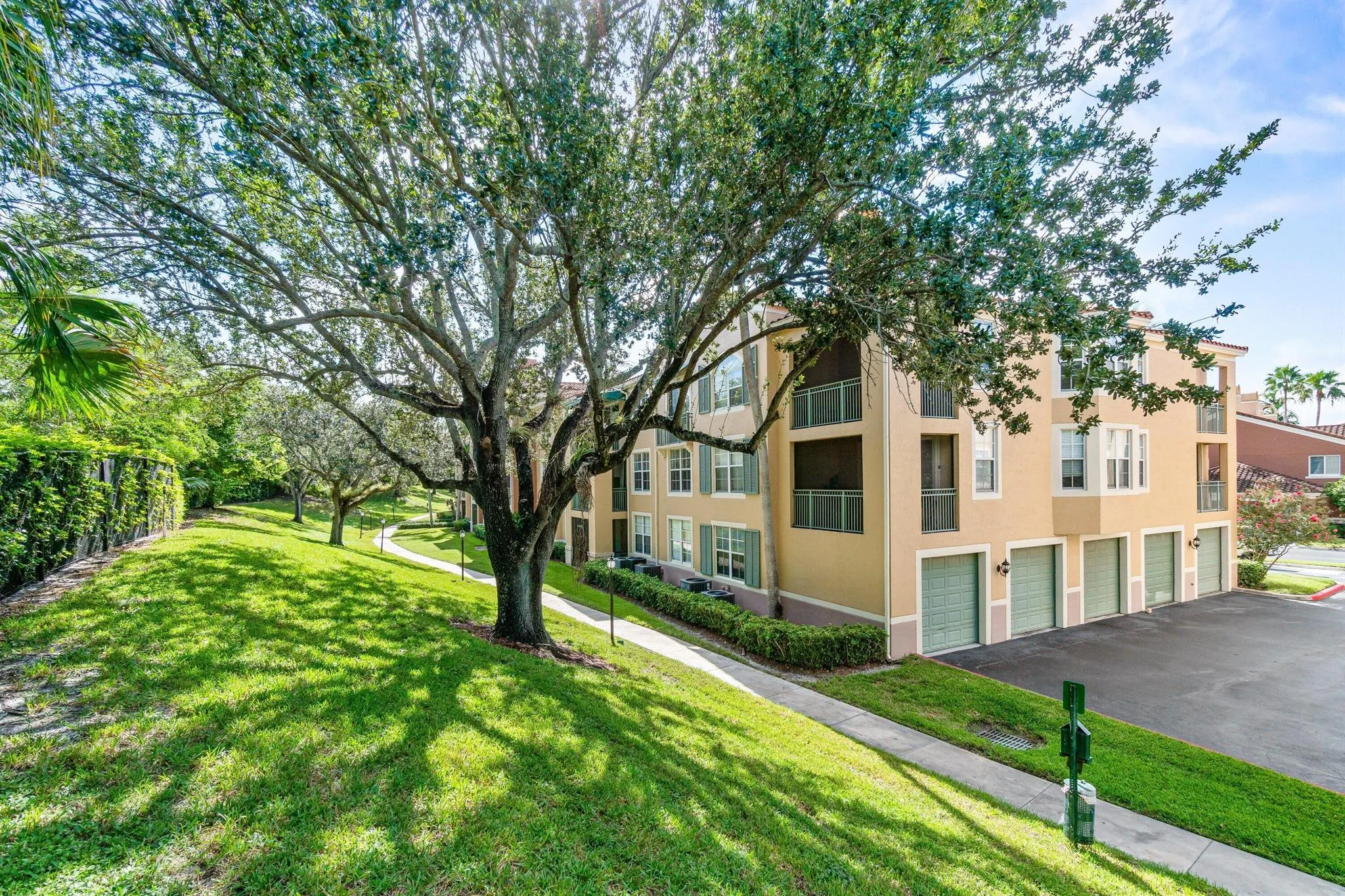 11770 Saint Andrews Place, #302