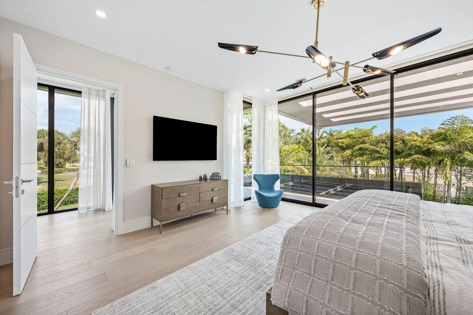 217 Thatch Palm Drive