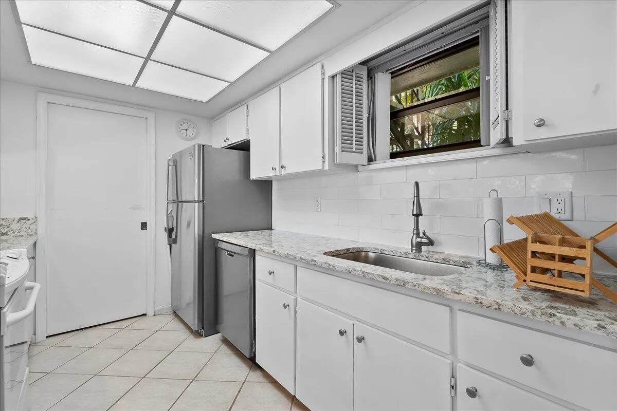 11863 Wimbledon Circle, #446