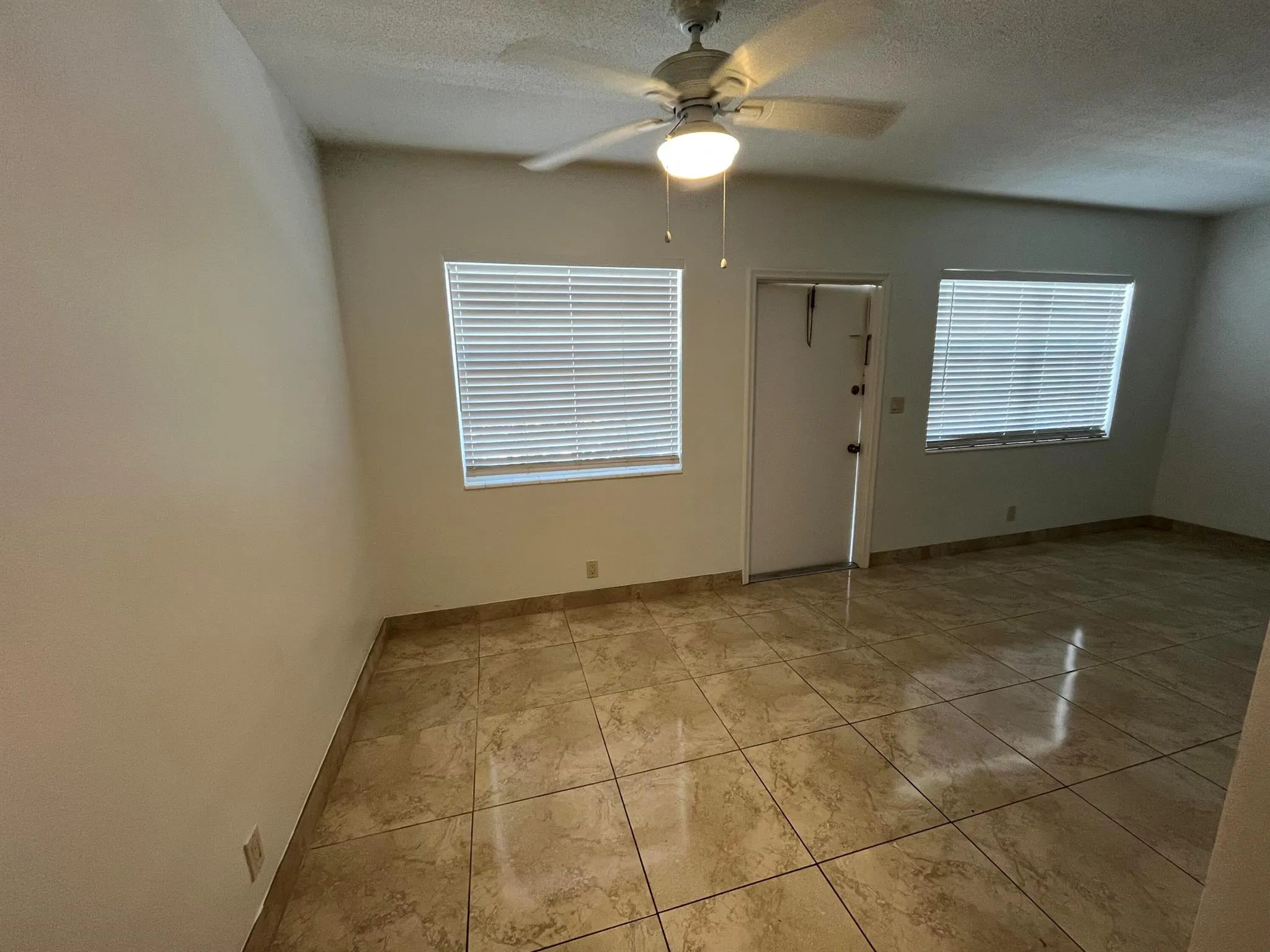 3220 NE 10th Street, #4