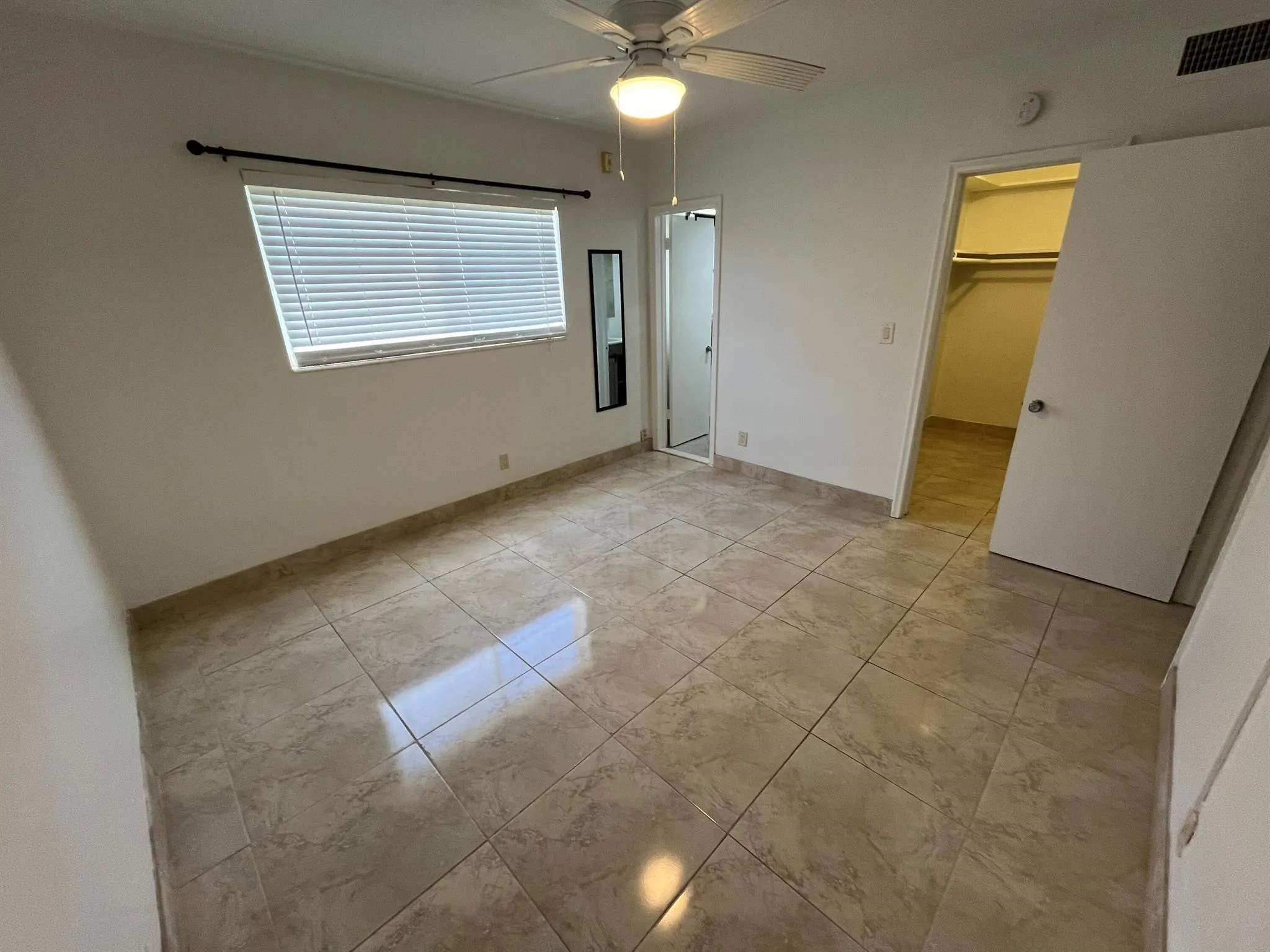 3220 NE 10th Street, #4
