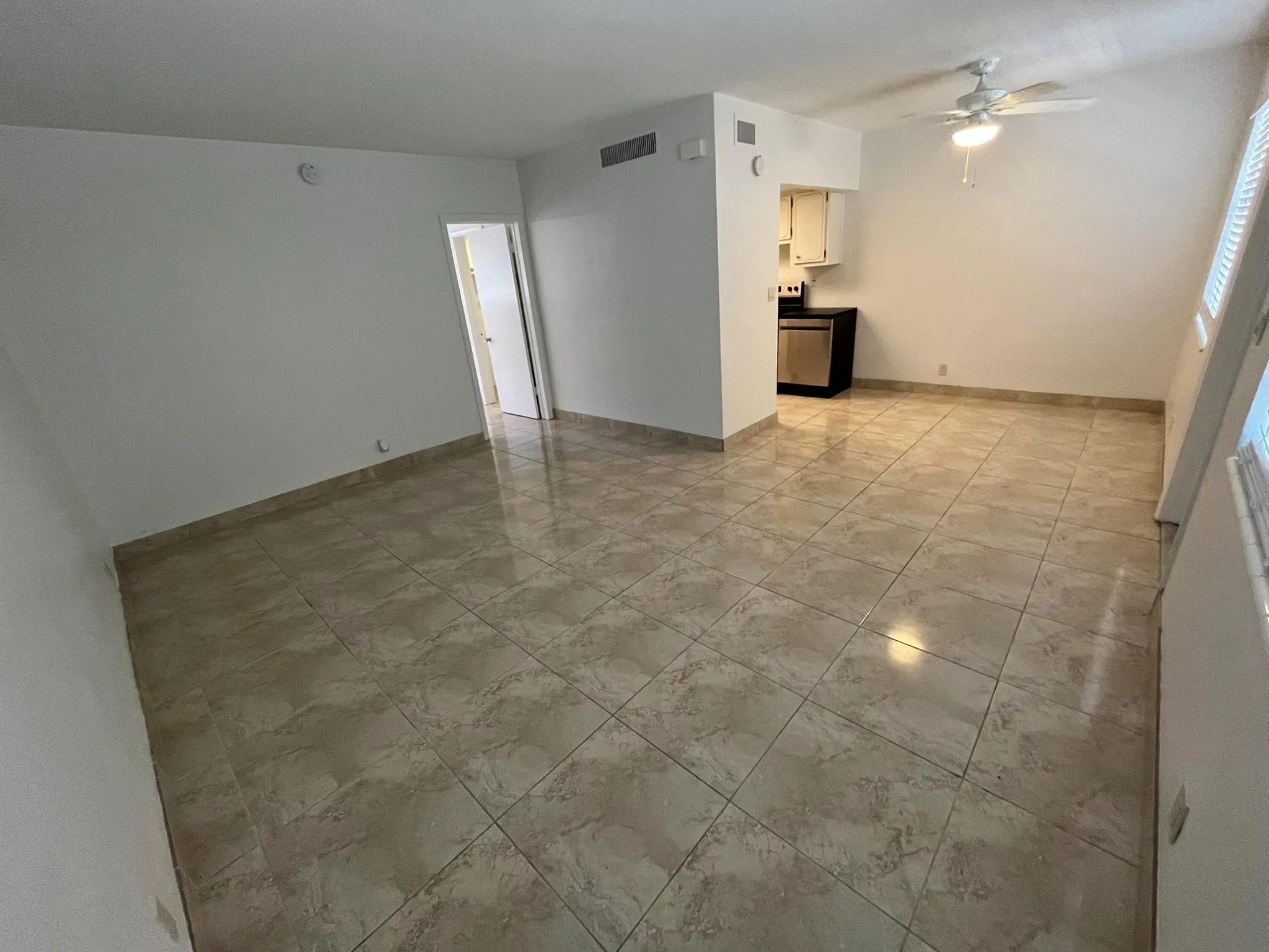 3220 NE 10th Street, #4