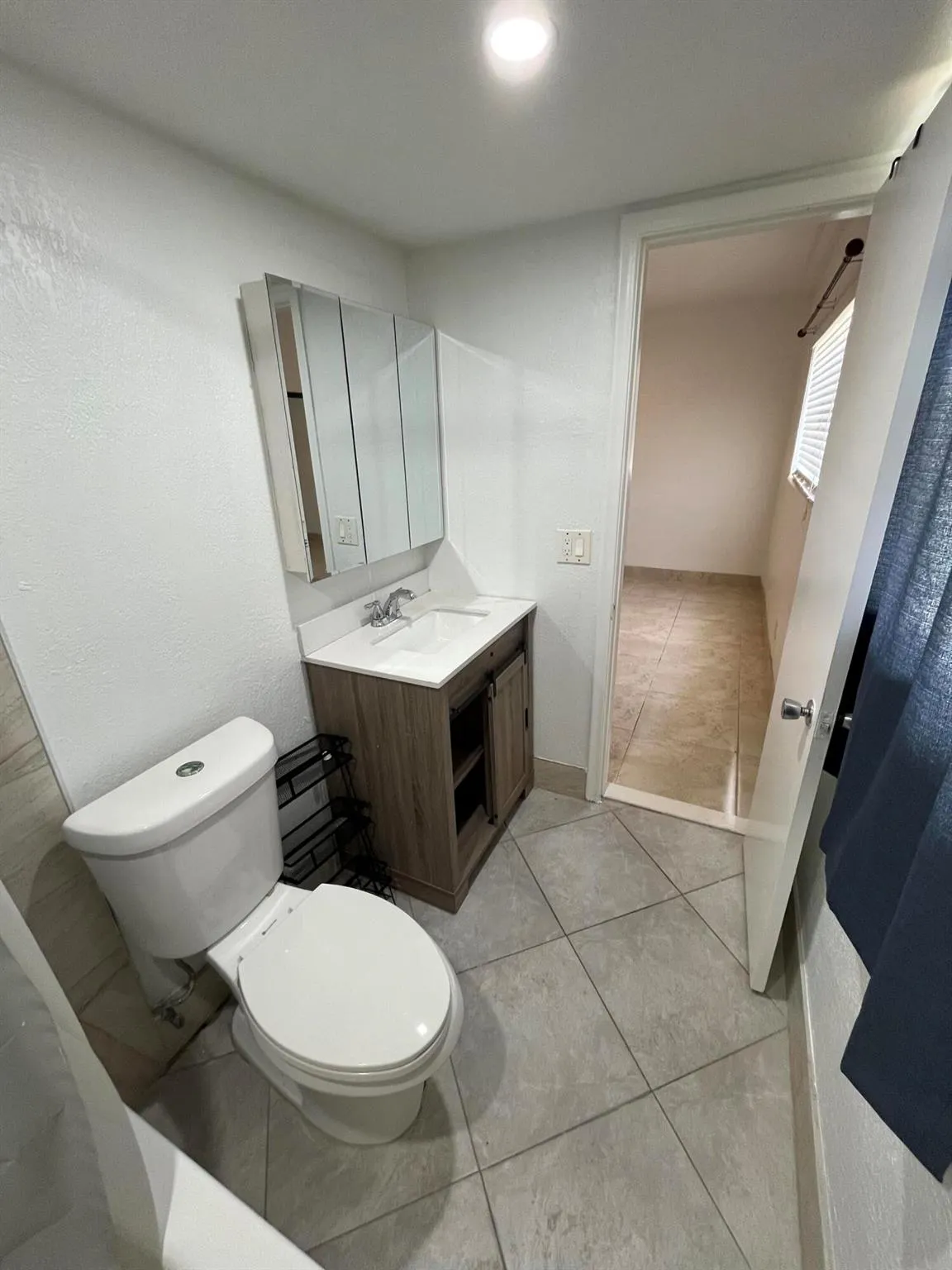 3220 NE 10th Street, #4