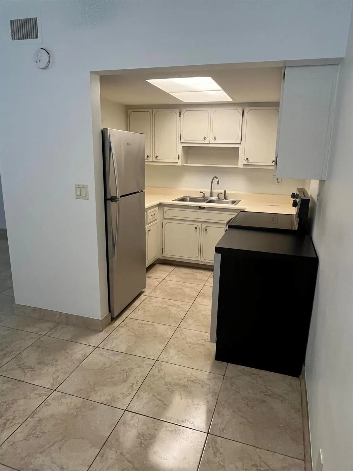 3220 NE 10th Street, #4
