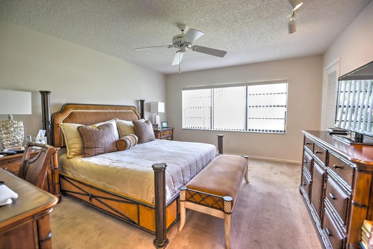 28 Stratford Lane, #C