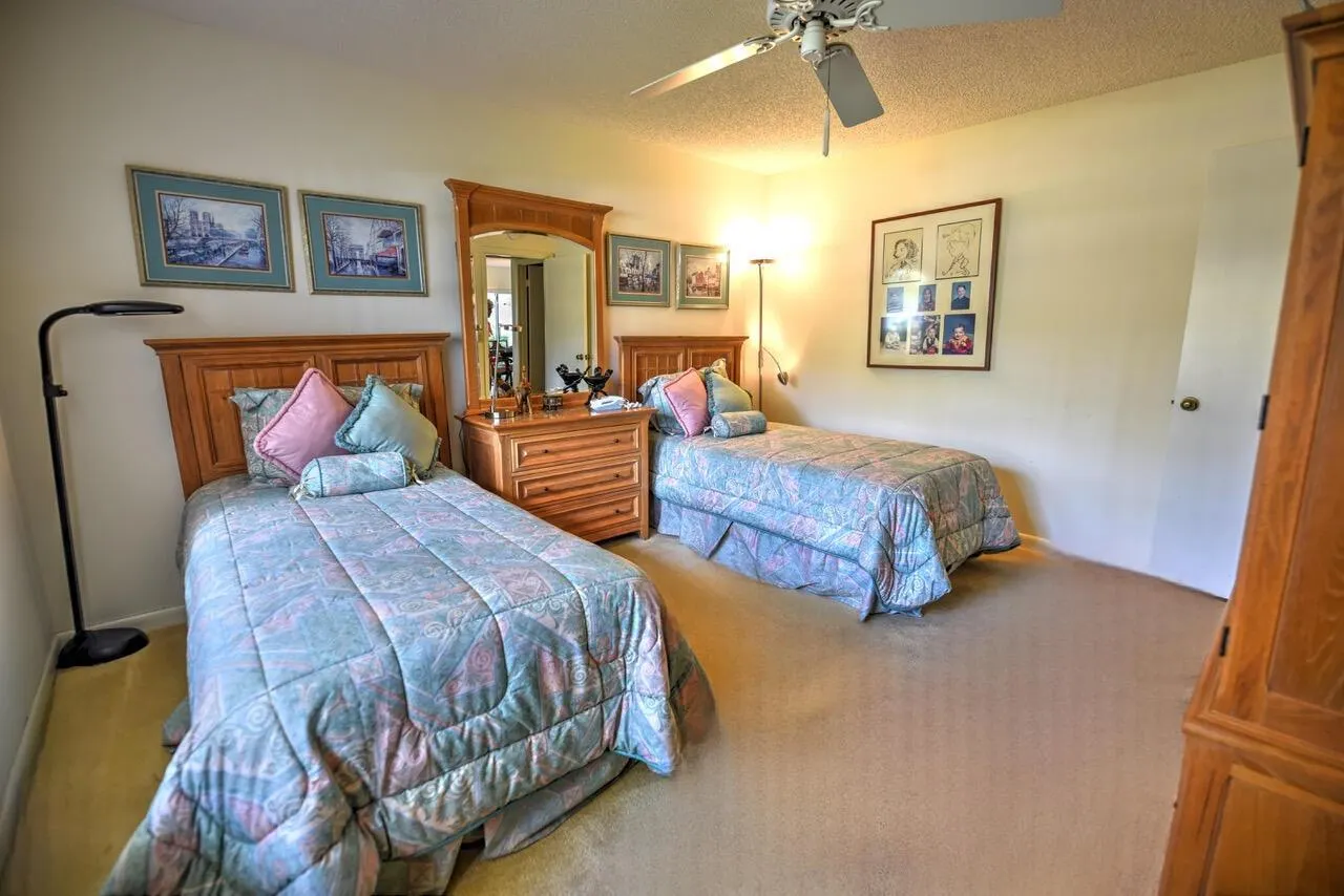 28 Stratford Lane, #C