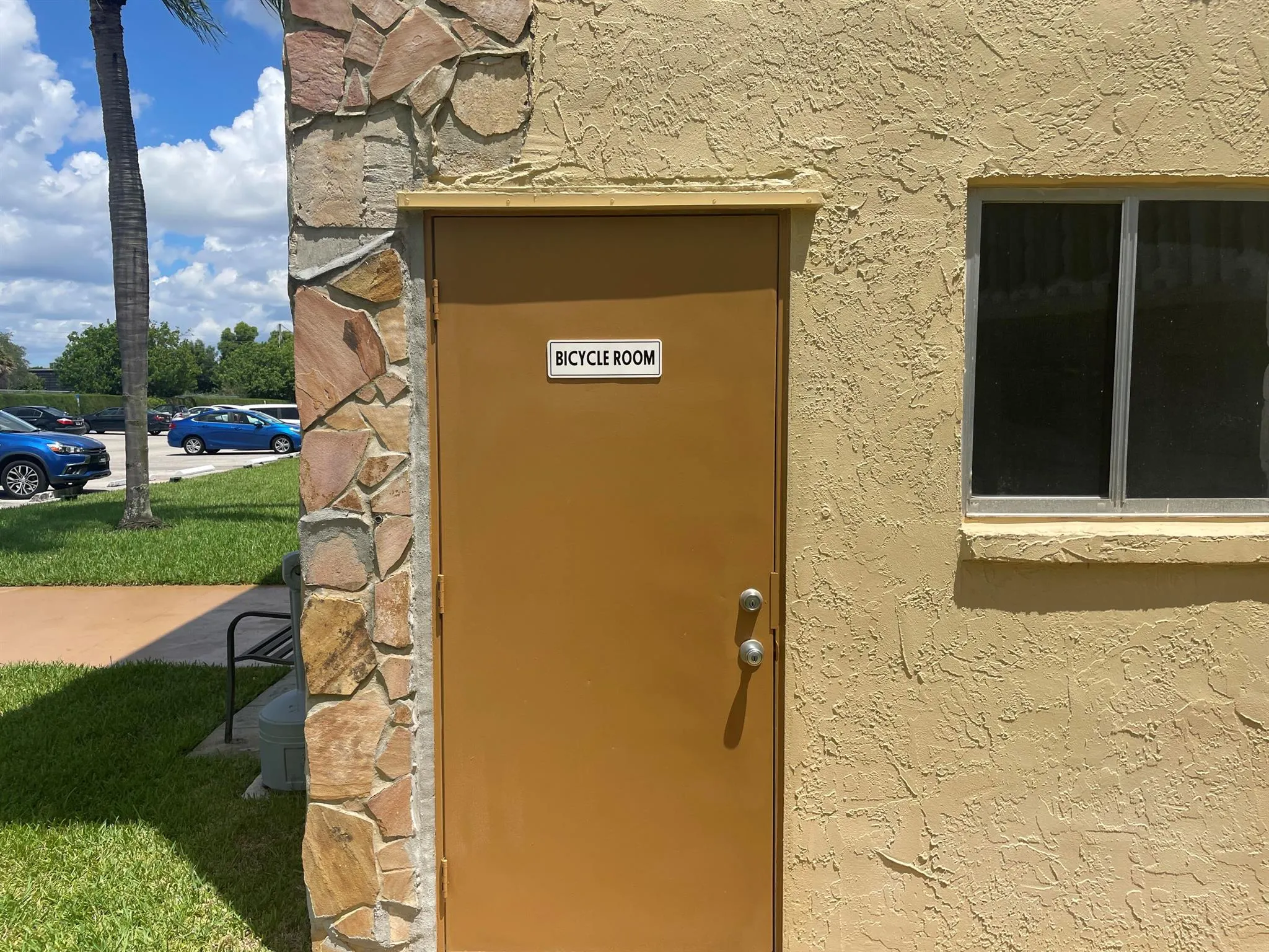500 Village Green Circle W, #212