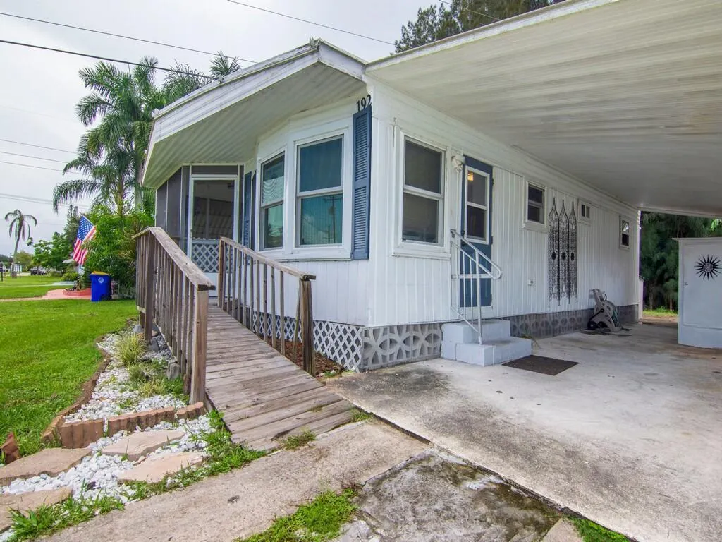 5000 SE Federal Highway, #192