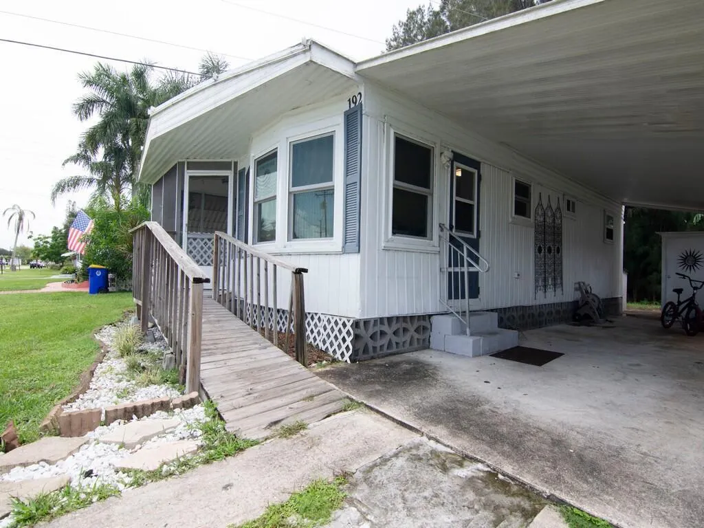 5000 SE Federal Highway, #192
