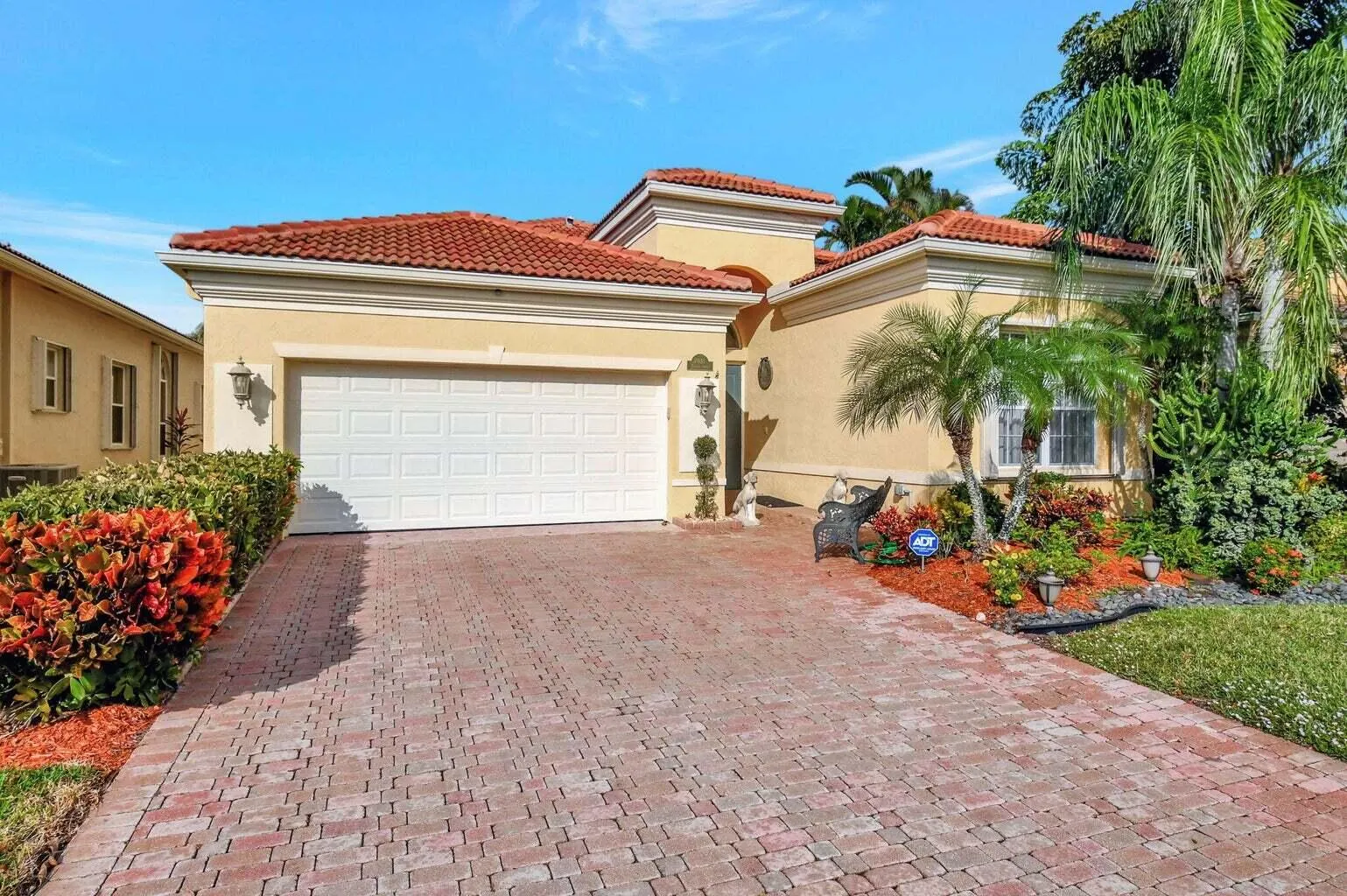 7035 Vivaldi Lane