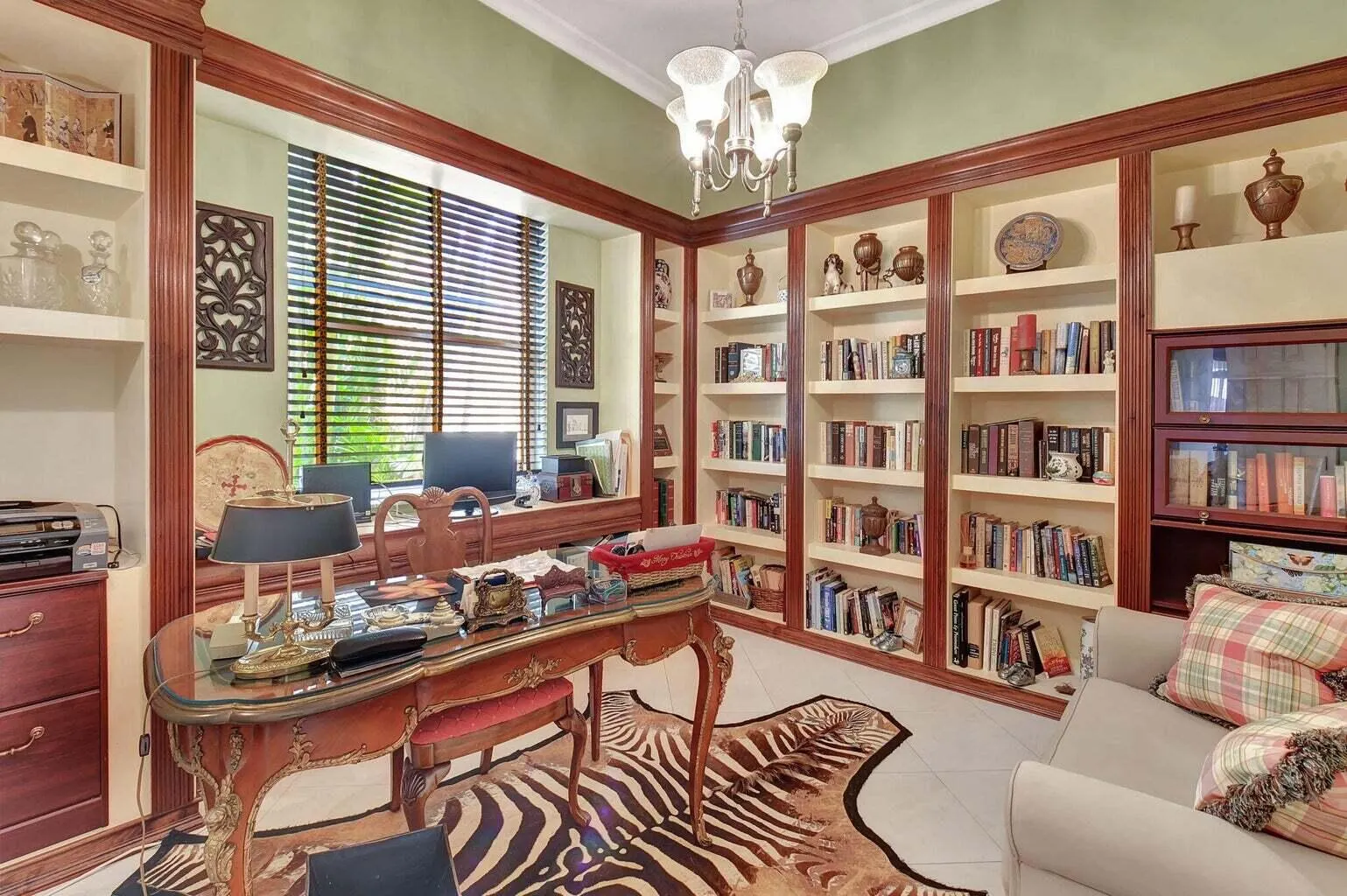7035 Vivaldi Lane