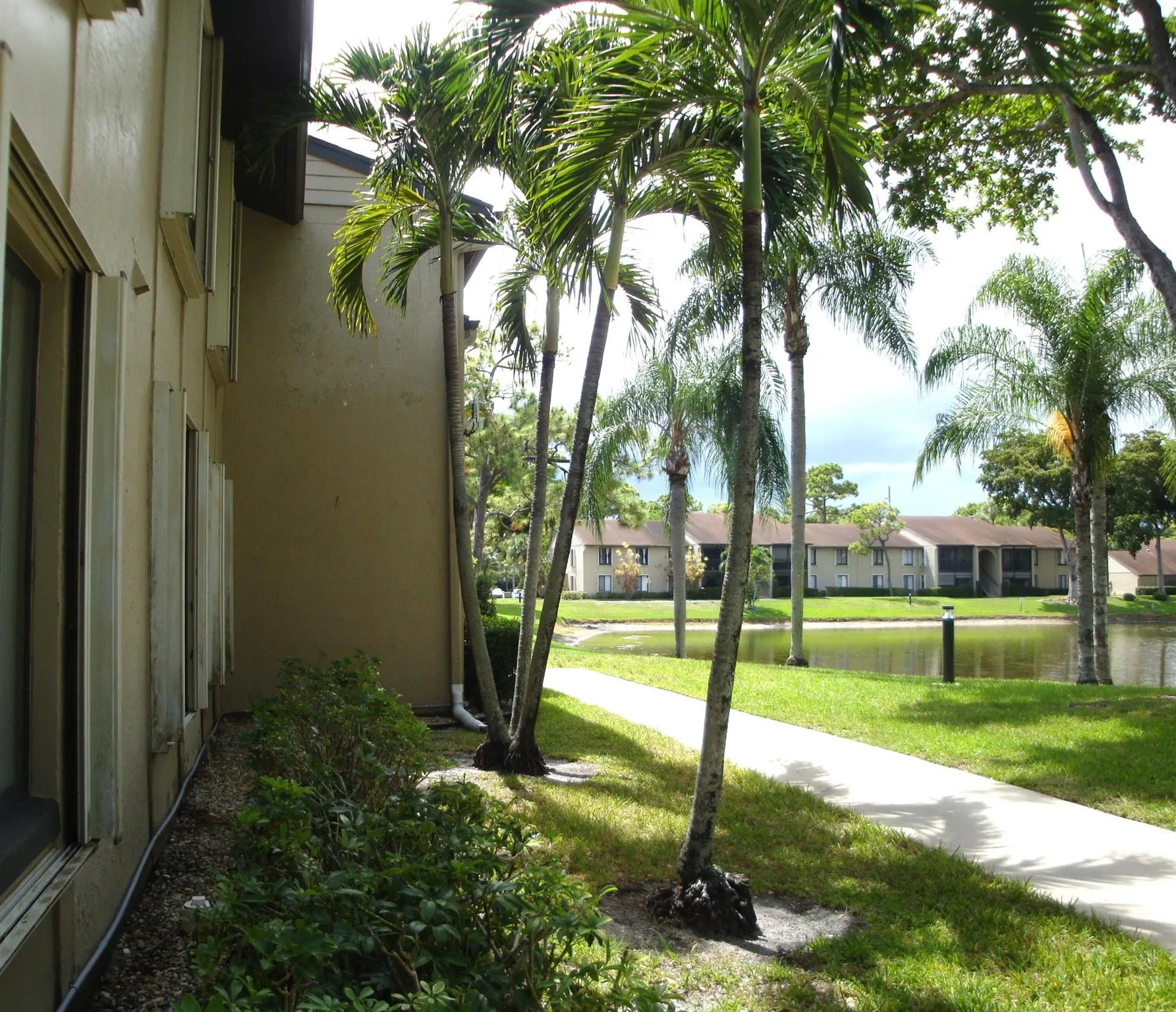 713 Sunny Pine Way, #G1
