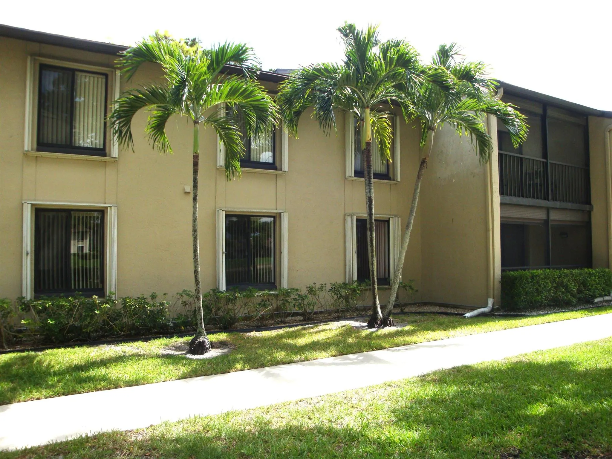 713 Sunny Pine Way, #G1