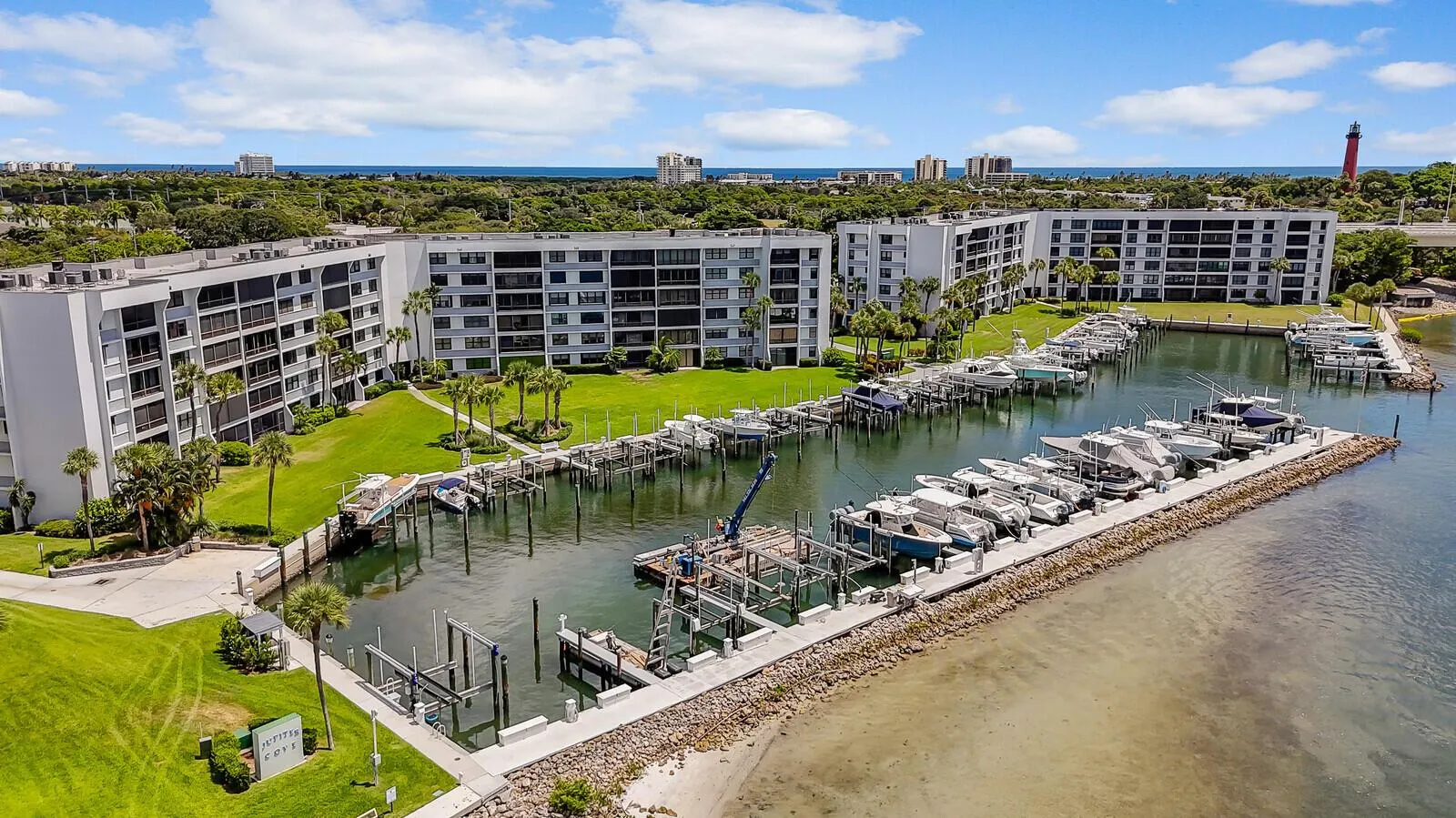 1748 Jupiter Cove Drive, #221