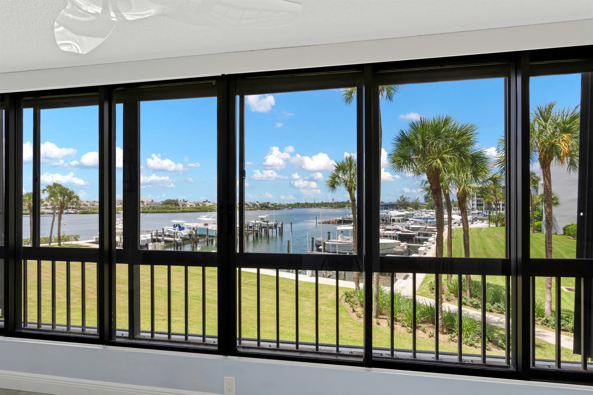 1748 Jupiter Cove Drive, #221