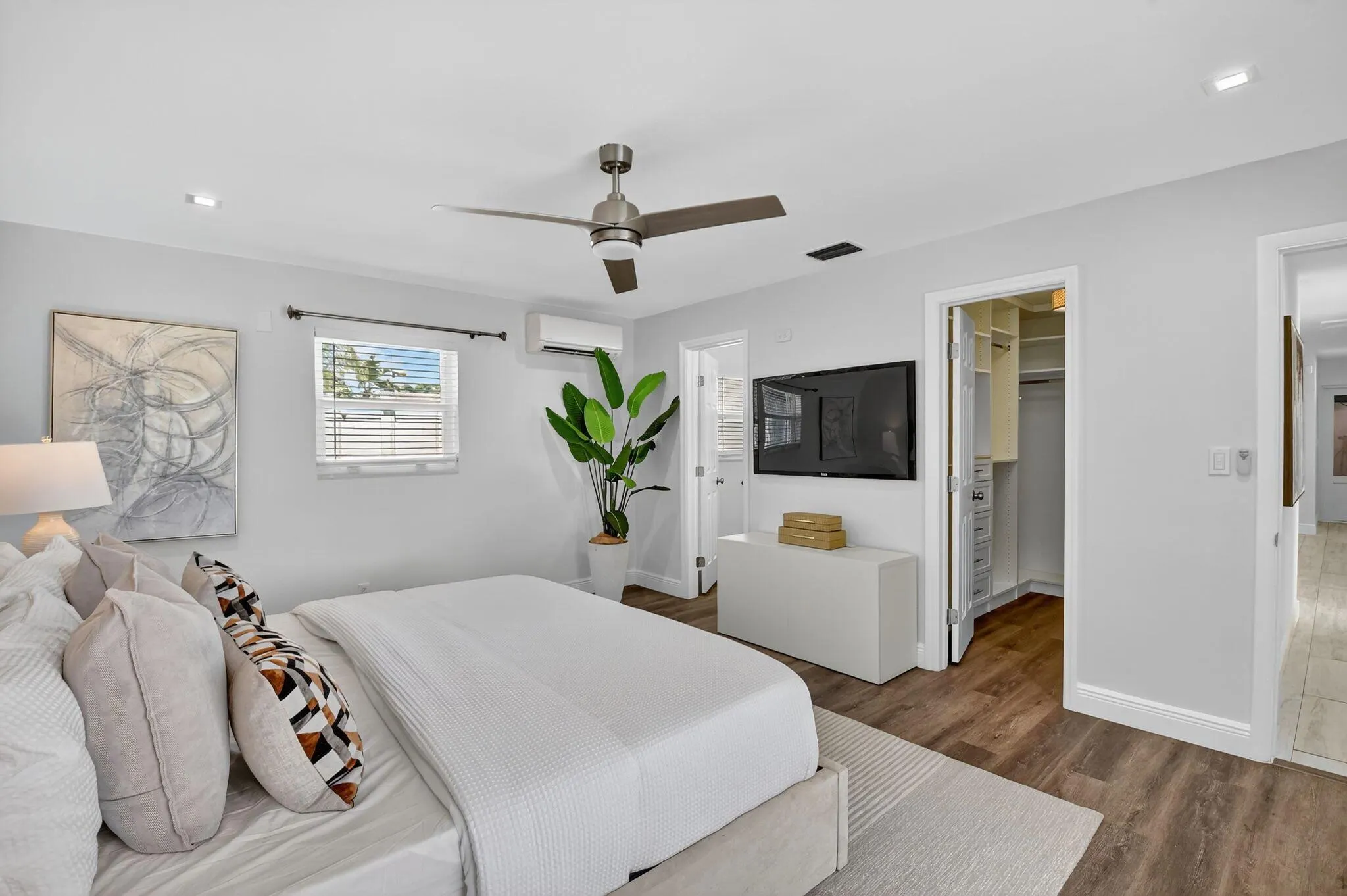 714 SW 25th Avenue