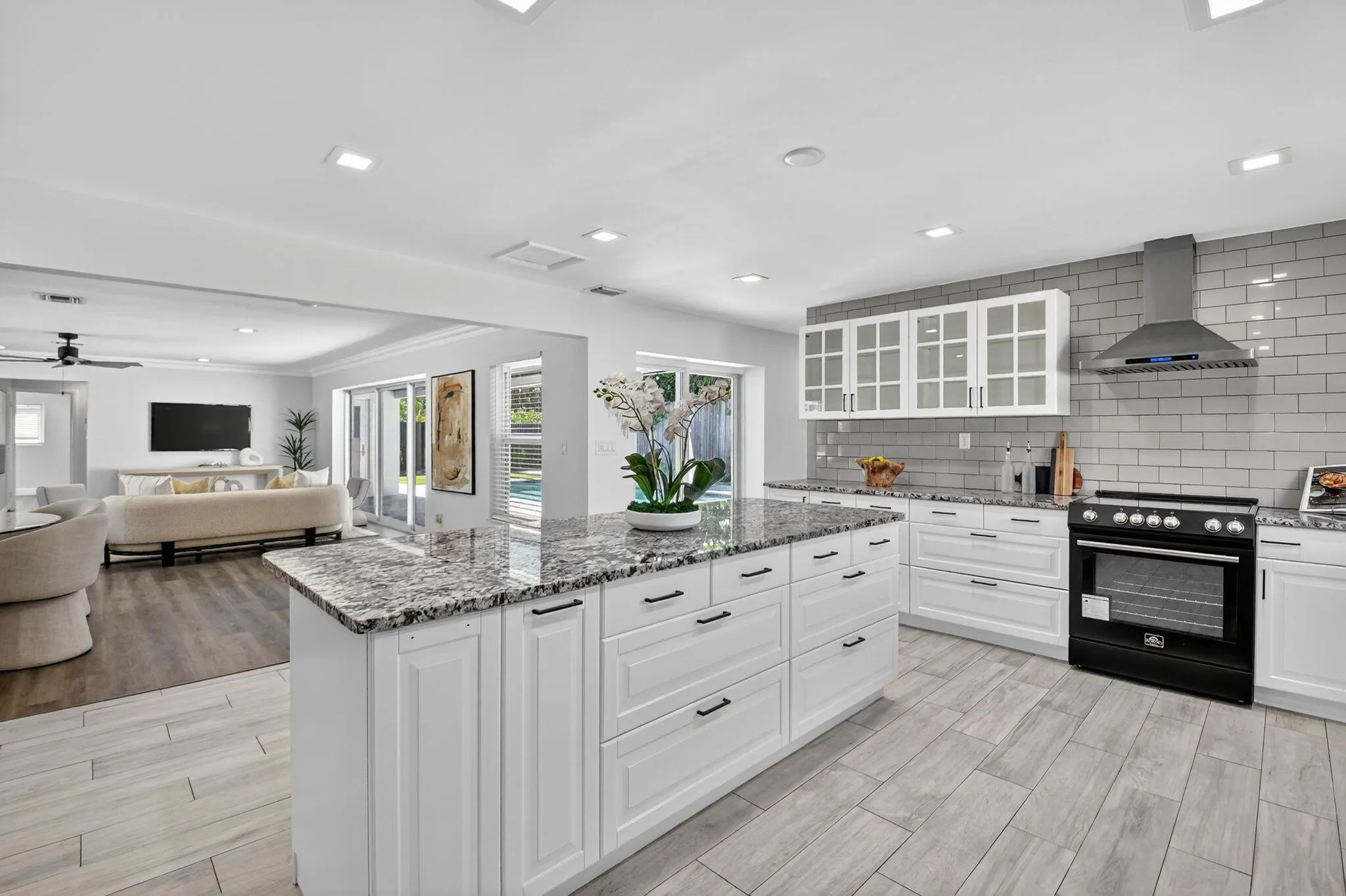 714 SW 25th Avenue