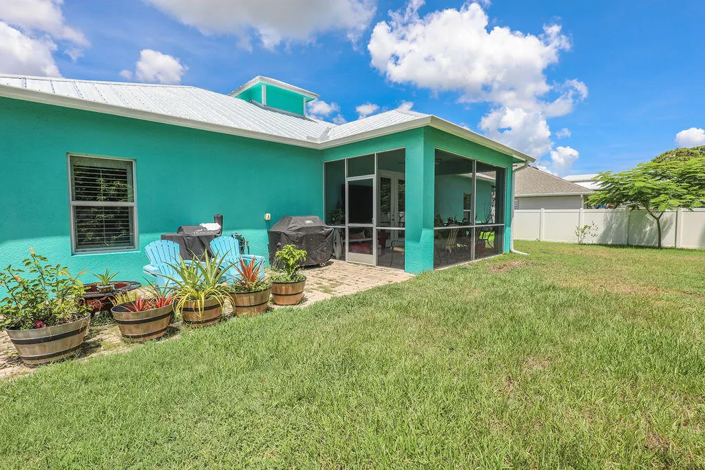 6004 Hickory Drive
