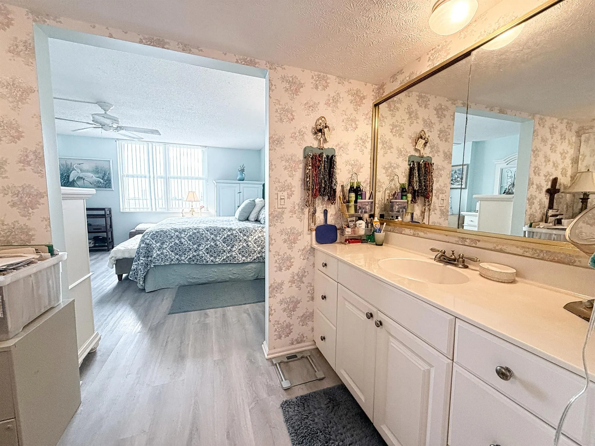 401 Lake Shore Drive, #801