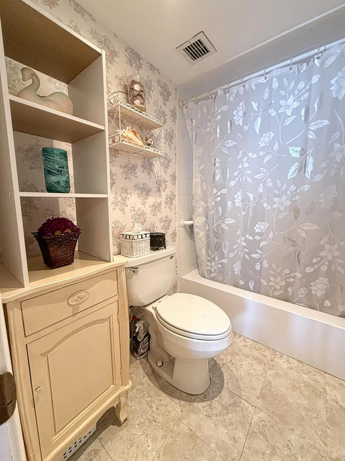 401 Lake Shore Drive, #801