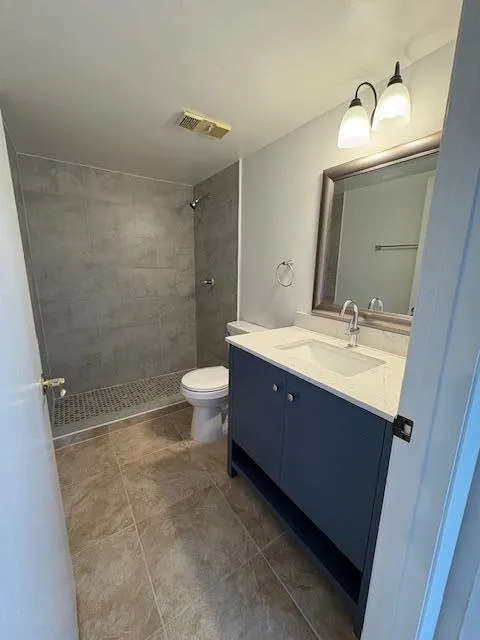 21938 Remsen Terrace, #206
