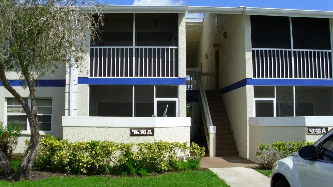 1500 SE Royal Green Circle, #A-204