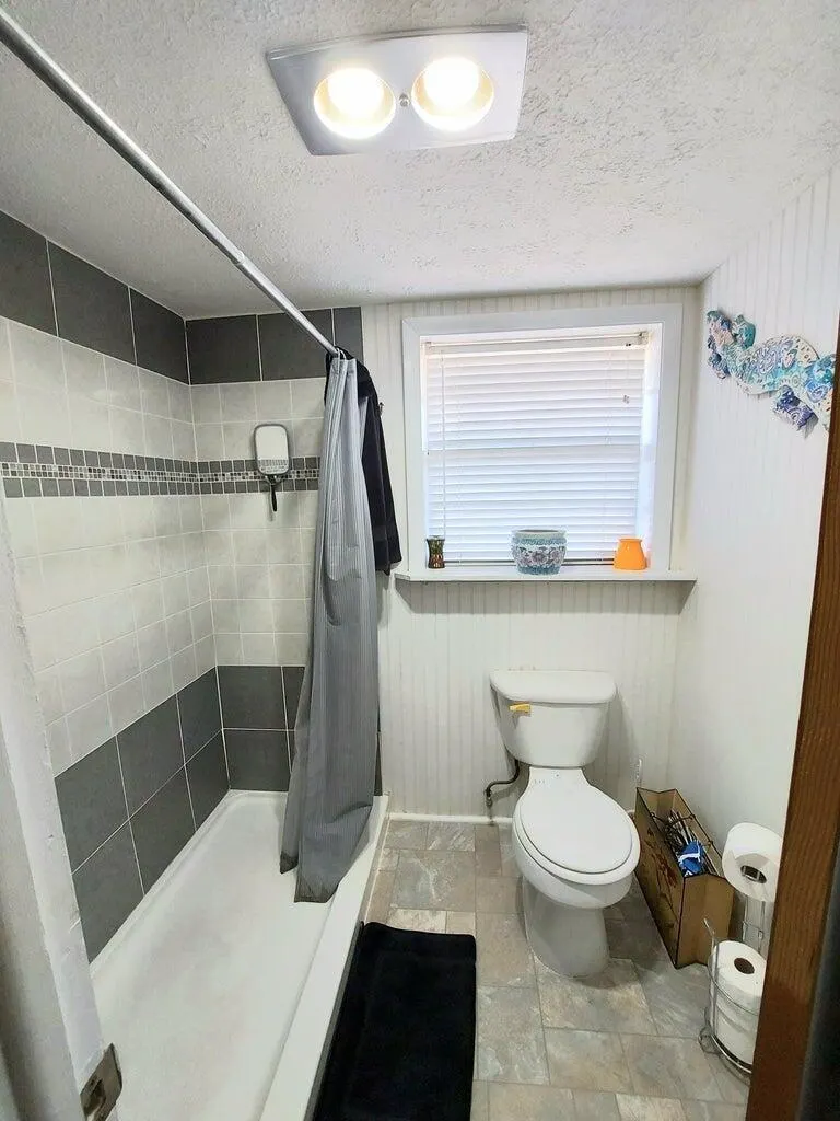 12019 W Greenway Dr, #203