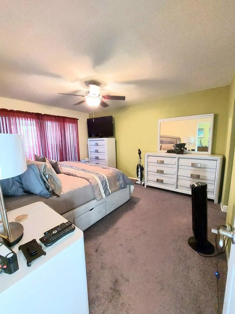 12019 W Greenway Dr, #203
