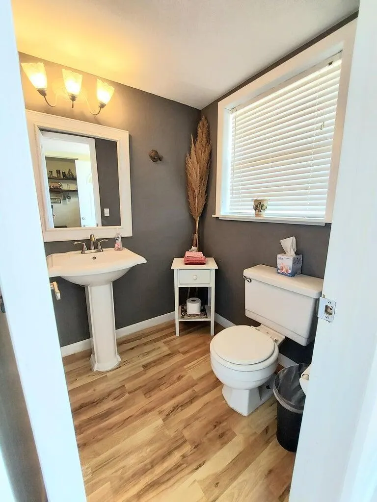 12019 W Greenway Dr, #203