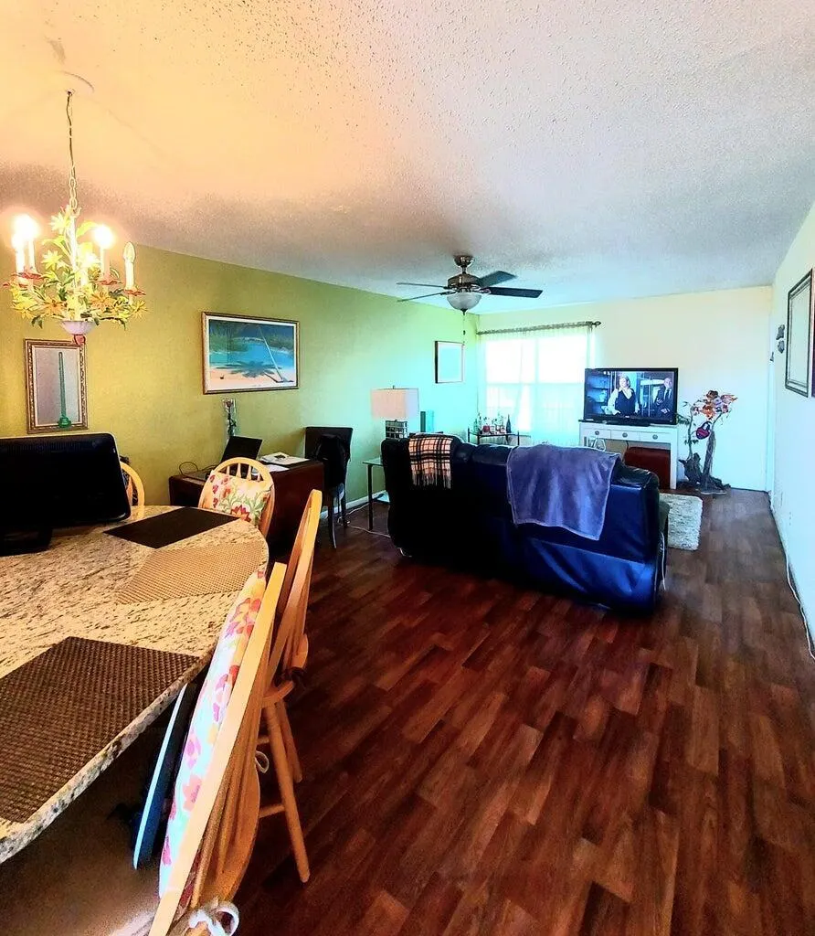 12019 W Greenway Dr, #203