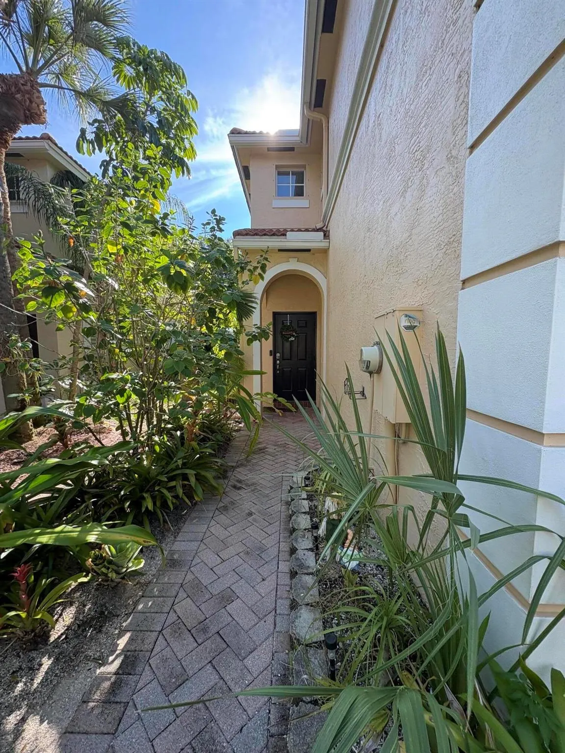 9205 Villa Palma Lane