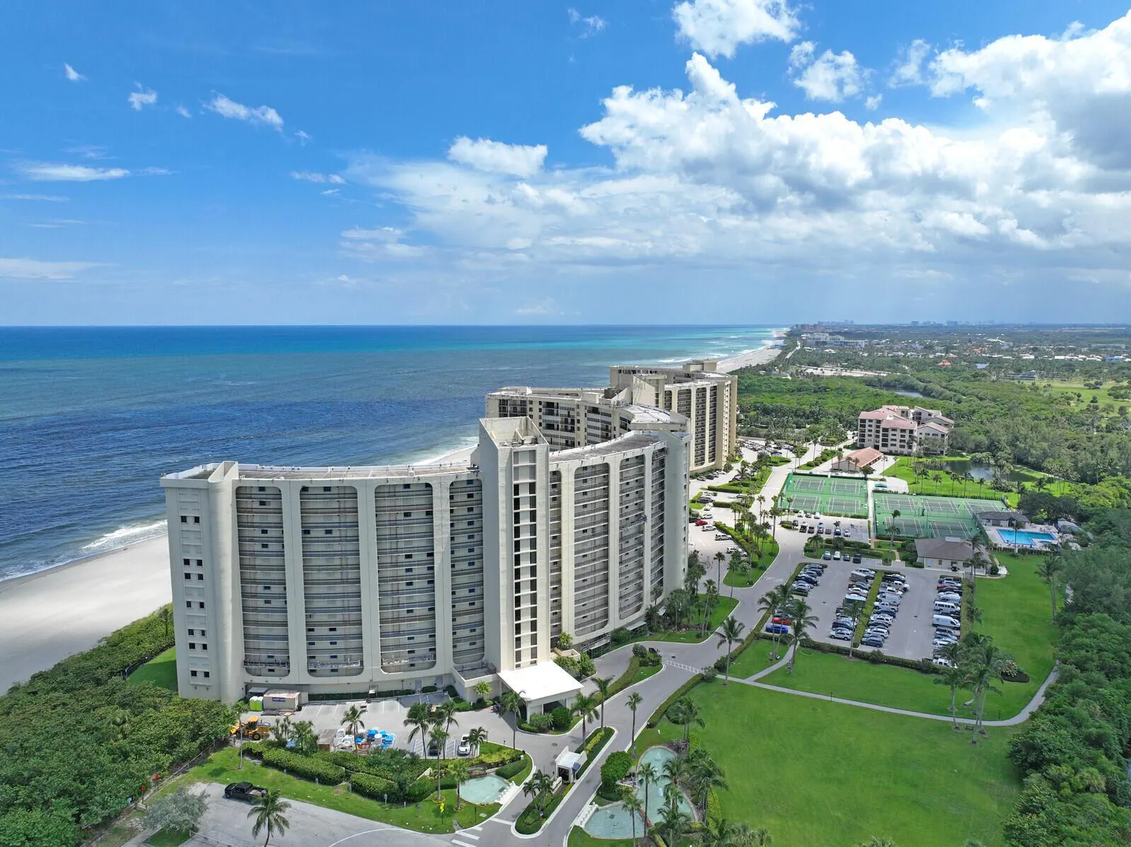 400 Ocean Trail Way, #909