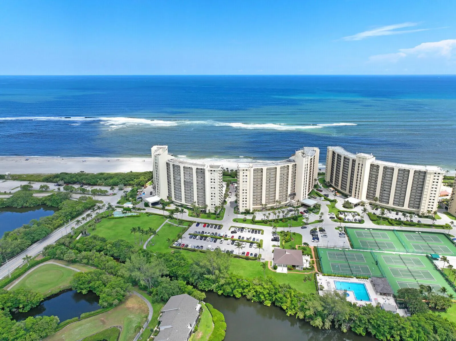 400 Ocean Trail Way, #909