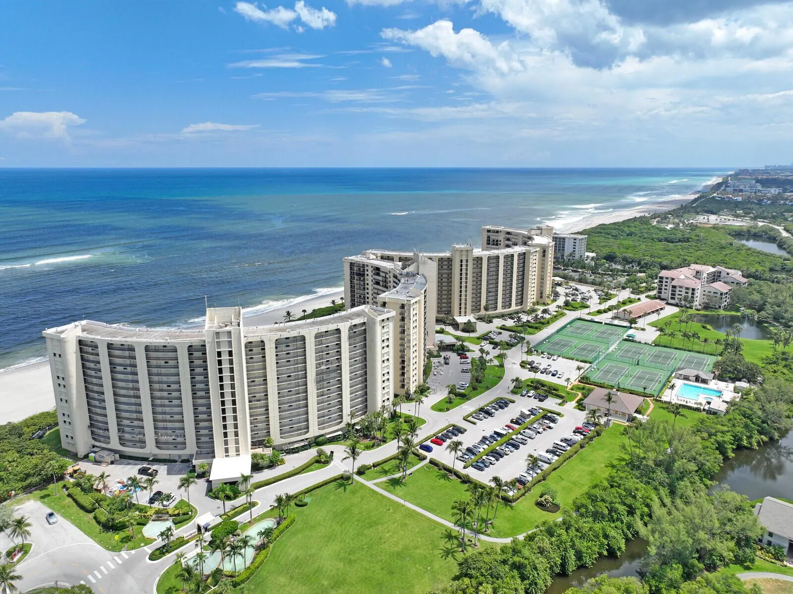 400 Ocean Trail Way, #909