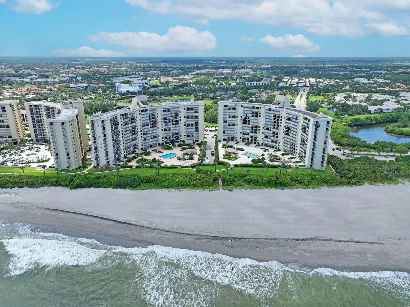 400 Ocean Trail Way, #909