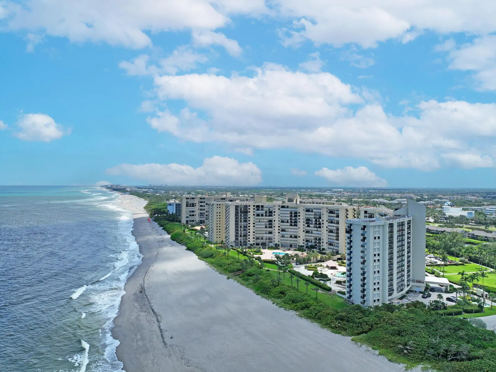 400 Ocean Trail Way, #909