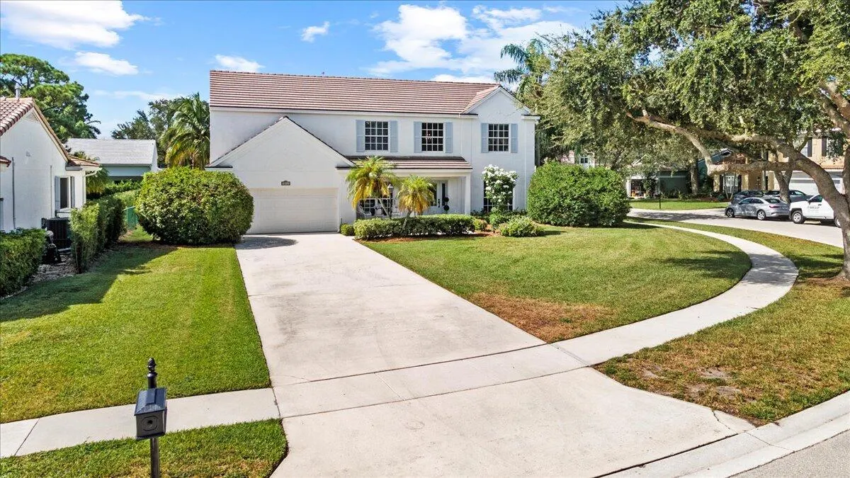 10117 Hunt Club Lane