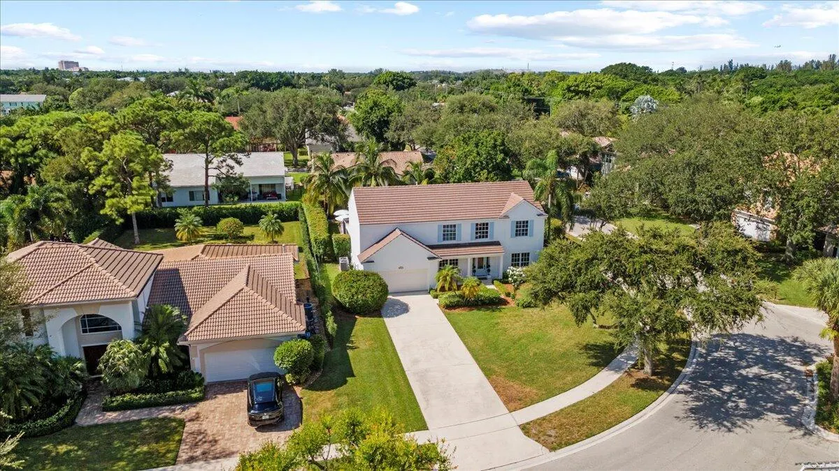 10117 Hunt Club Lane