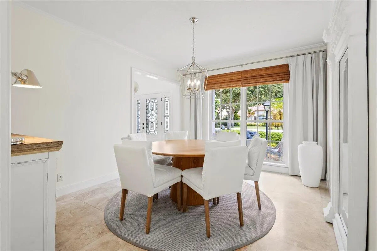 10117 Hunt Club Lane