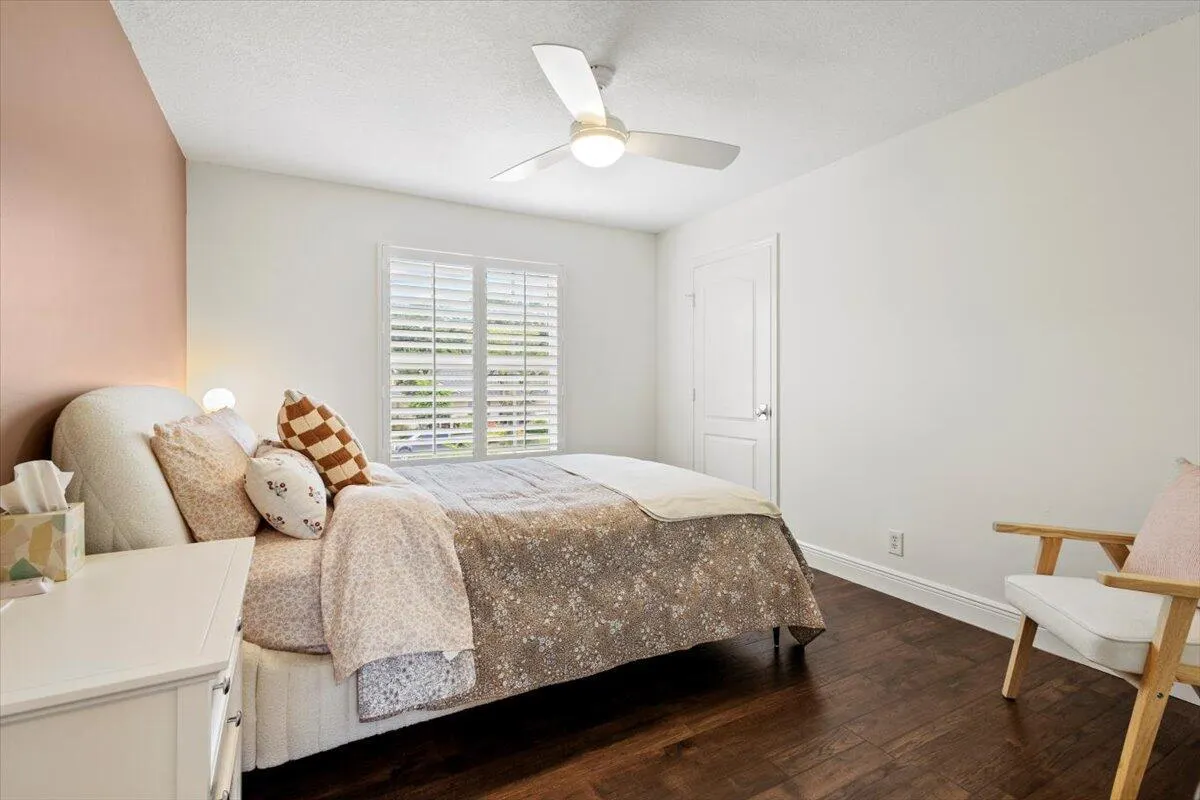 10117 Hunt Club Lane