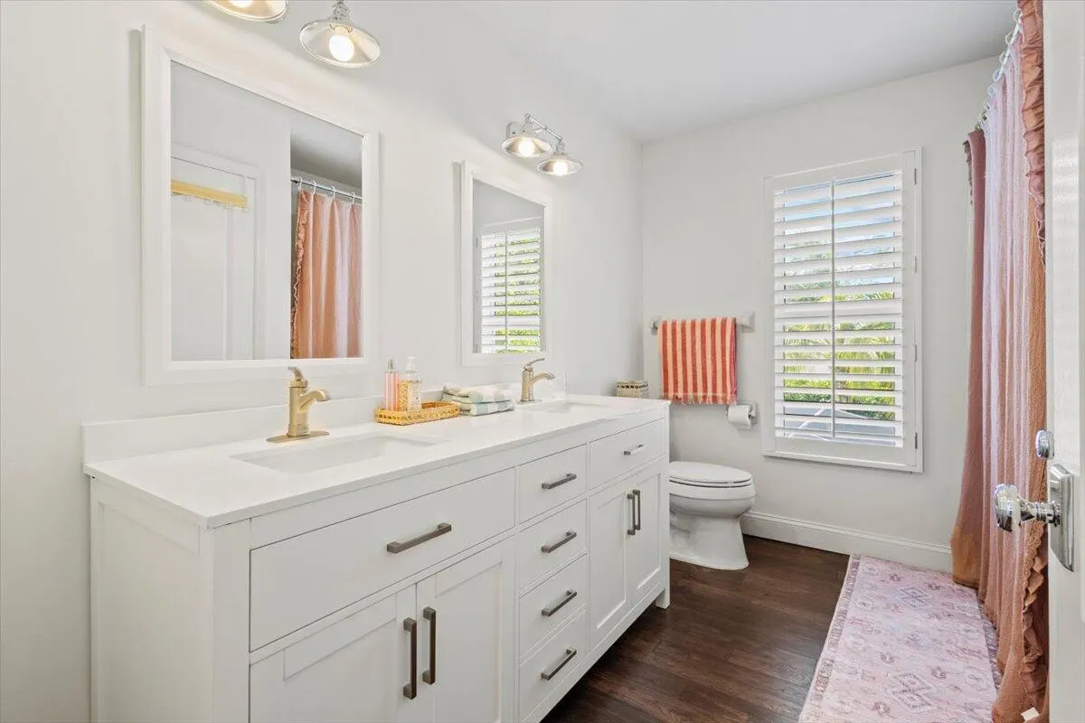 10117 Hunt Club Lane