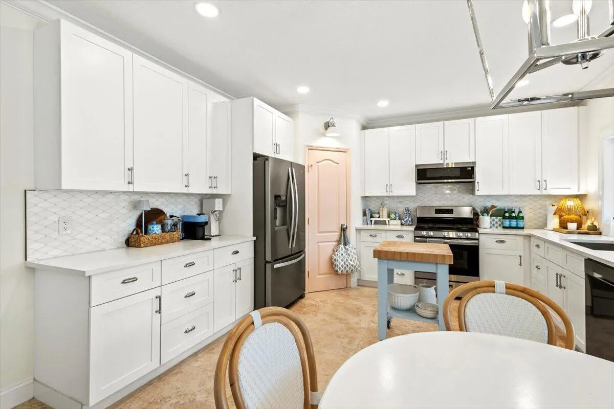 10117 Hunt Club Lane