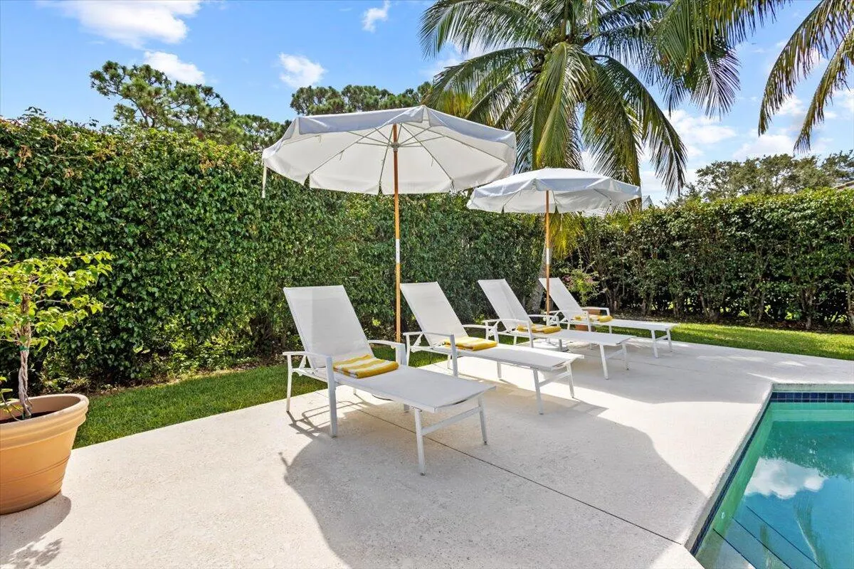 10117 Hunt Club Lane