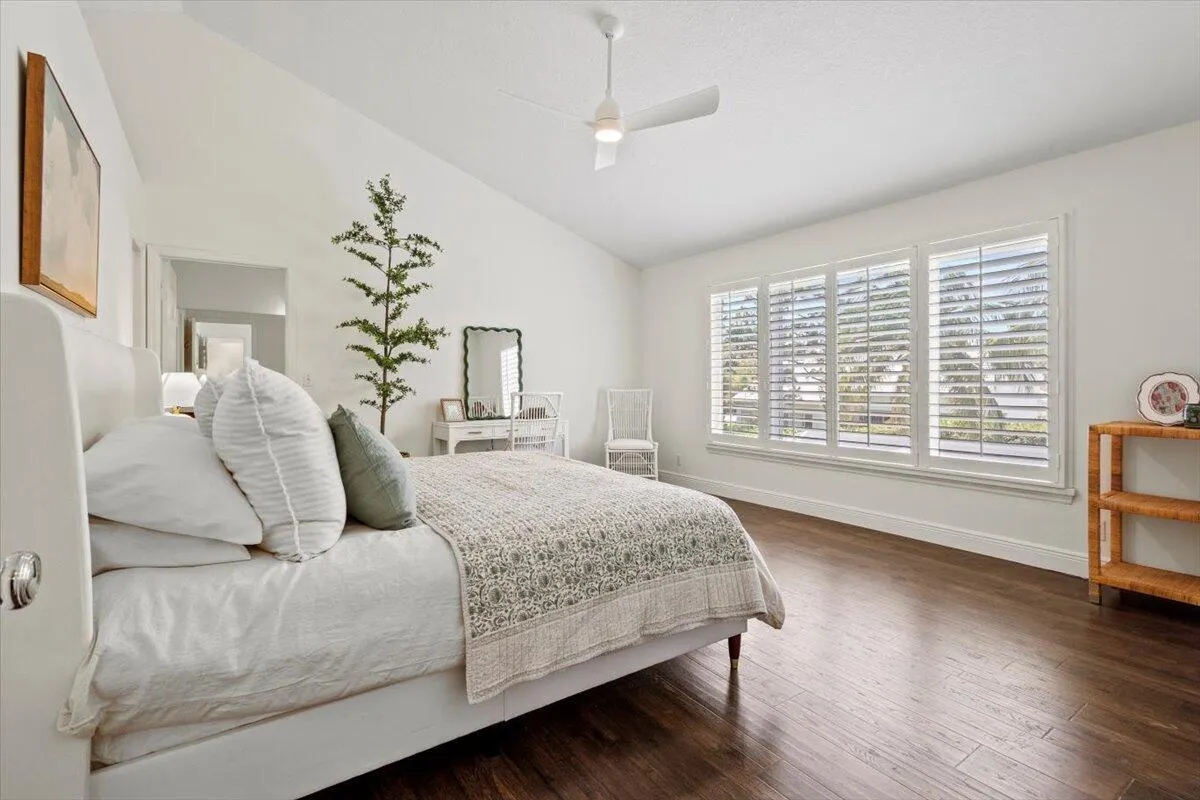 10117 Hunt Club Lane