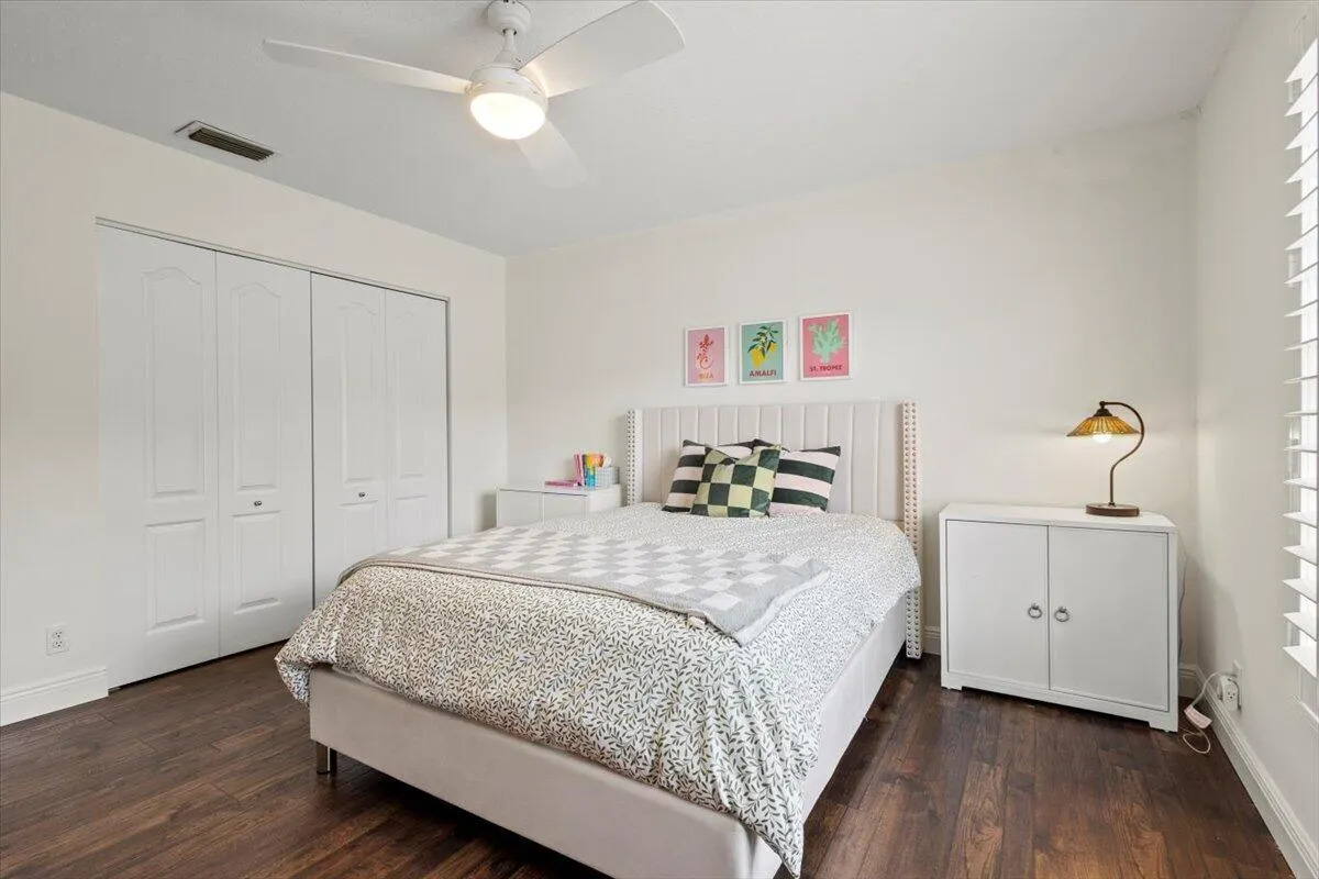 10117 Hunt Club Lane