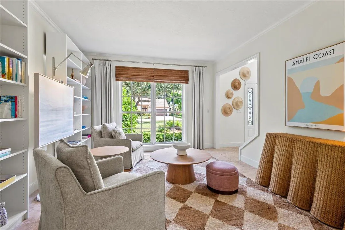 10117 Hunt Club Lane