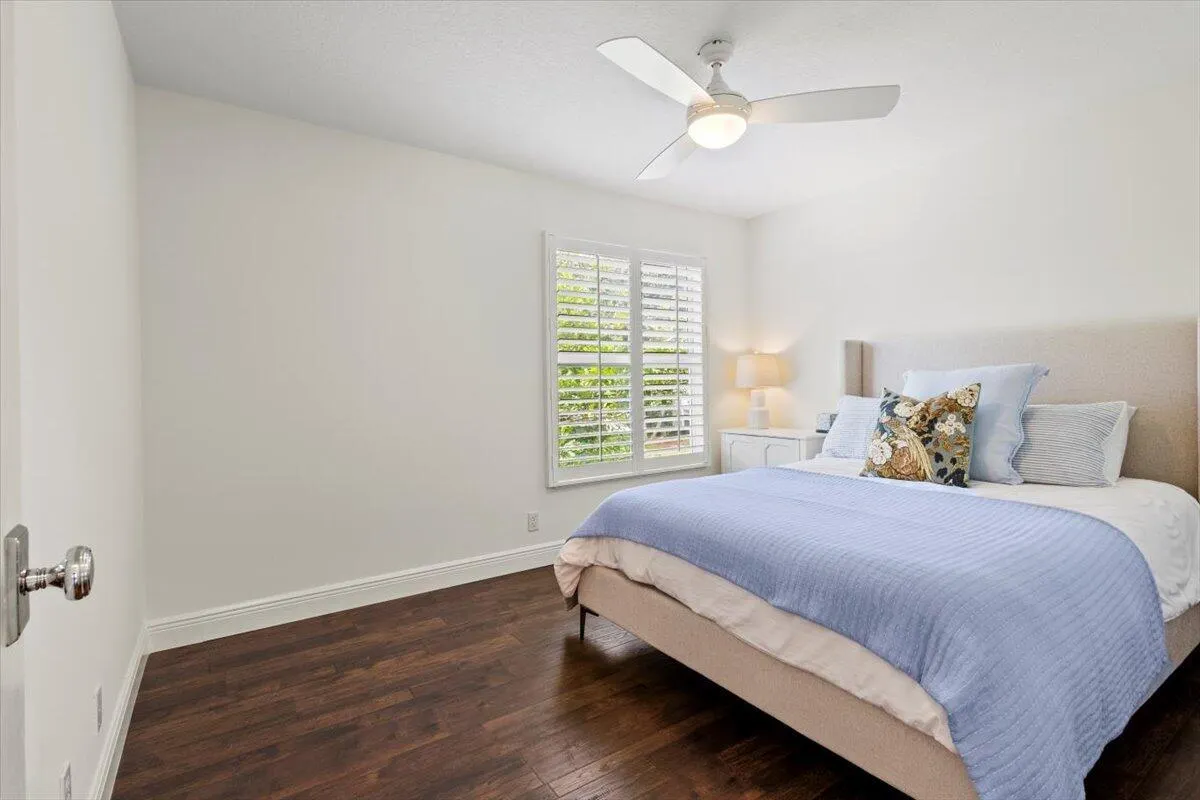 10117 Hunt Club Lane